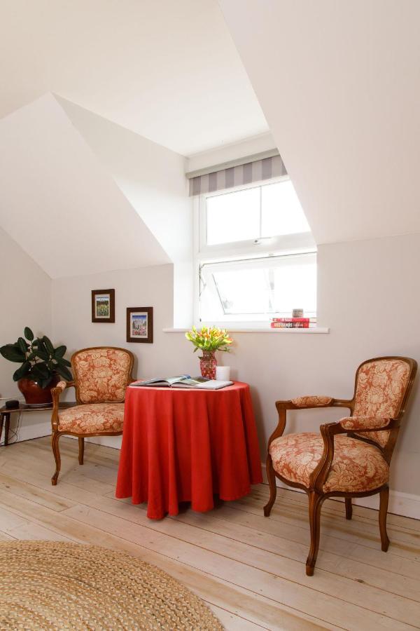 Appartamento Woodfield Wellbeing Oving Esterno foto